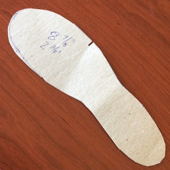 Like NEW-BOC BORN CONCEPTS ANIMAL PRINT CLOGS - Picture 8 of 8